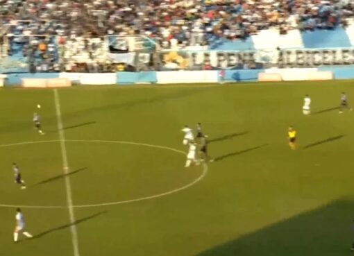 El golazo sobre la hora y desde atrás de mitad de cancha en el fútbol argentino que ya candidatean al Premio Puskás