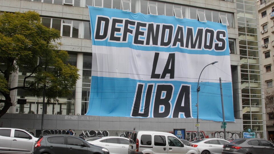 “Vamos a volver a marchar para defender la de educación” | Tras el paro docente, la comunidad universitaria prepara una nueva movilización masiva