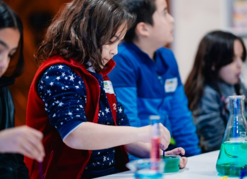 Se viene una feria de ciencias inclusiva para que niños sanjuaninos jueguen mientras aprenden