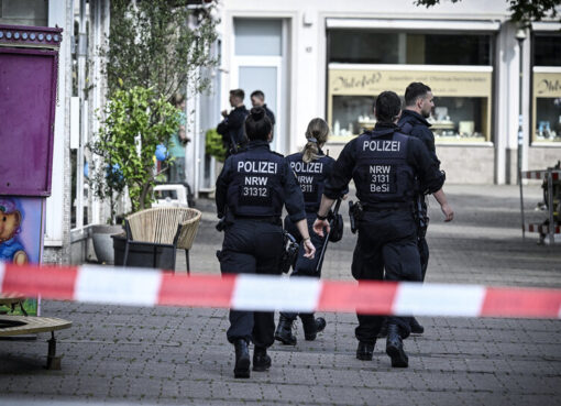 Alemania: dos detenidos por el atentado de Solingen | El Estado Islámicó reivindicó el ataque con cuchillo en el casco histórico de la ciudad