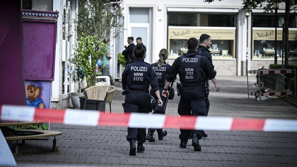 Alemania: dos detenidos por el atentado de Solingen | El Estado Islámicó reivindicó el ataque con cuchillo en el casco histórico de la ciudad