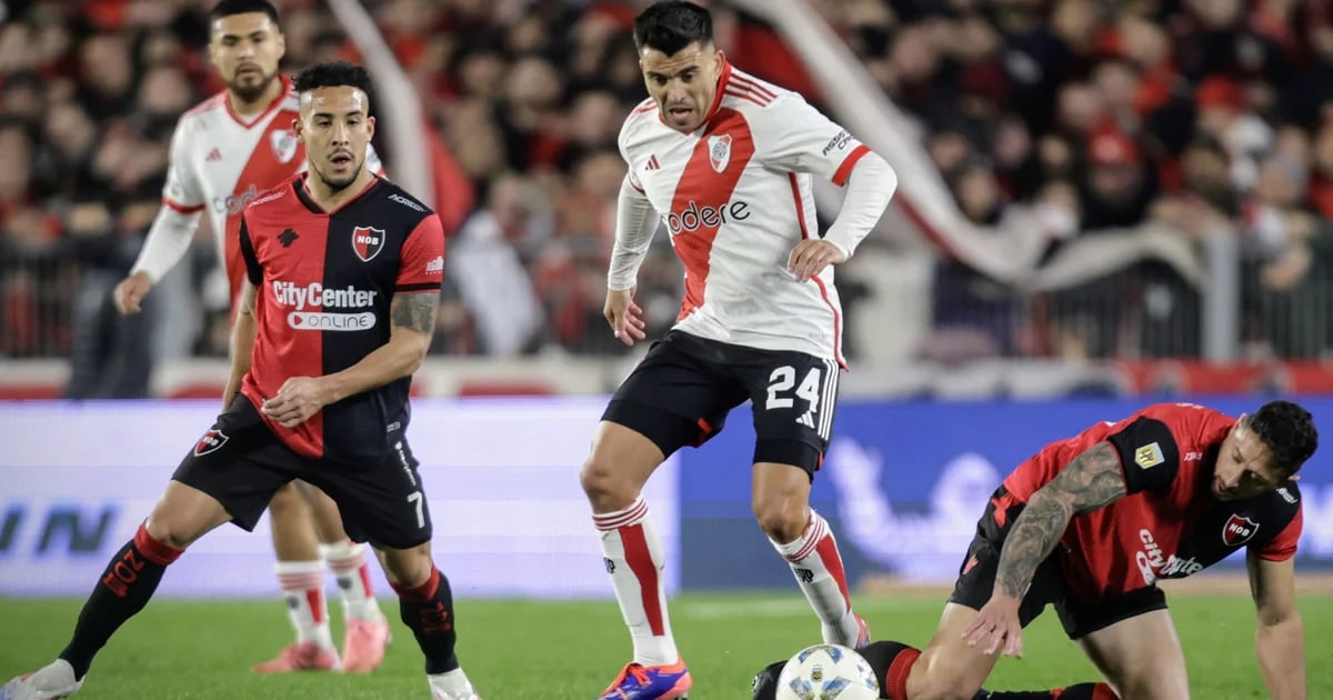 El River de Gallardo, con tres mundialistas, empató con Newell’s en el Monumental