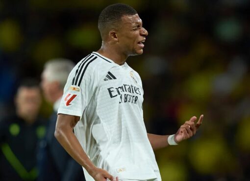 Mbappé acumuló su tercer partido sin goles en el Real Madrid y estallaron las críticas: el chispazo con Vinicius y su revelador video en el micro