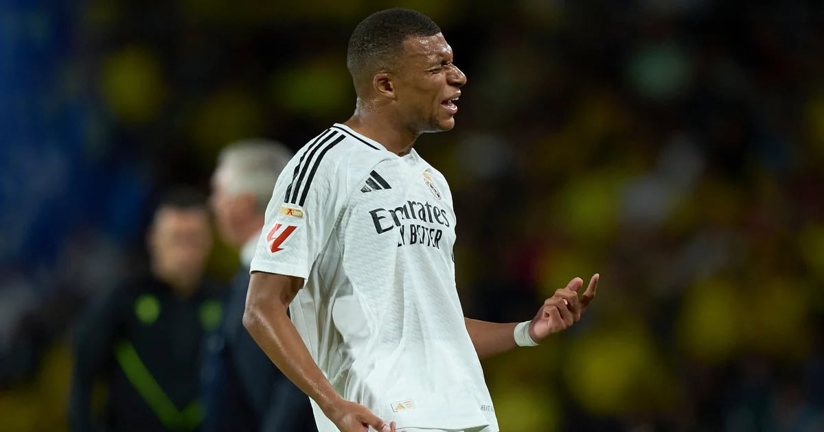 Mbappé acumuló su tercer partido sin goles en el Real Madrid y estallaron las críticas: el chispazo con Vinicius y su revelador video en el micro