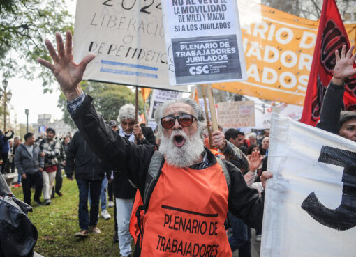 A pesar de la represión, los jubilados vuelven a marchar el próximo miércoles | El Gobierno amenaza con el protocolo antipiquete