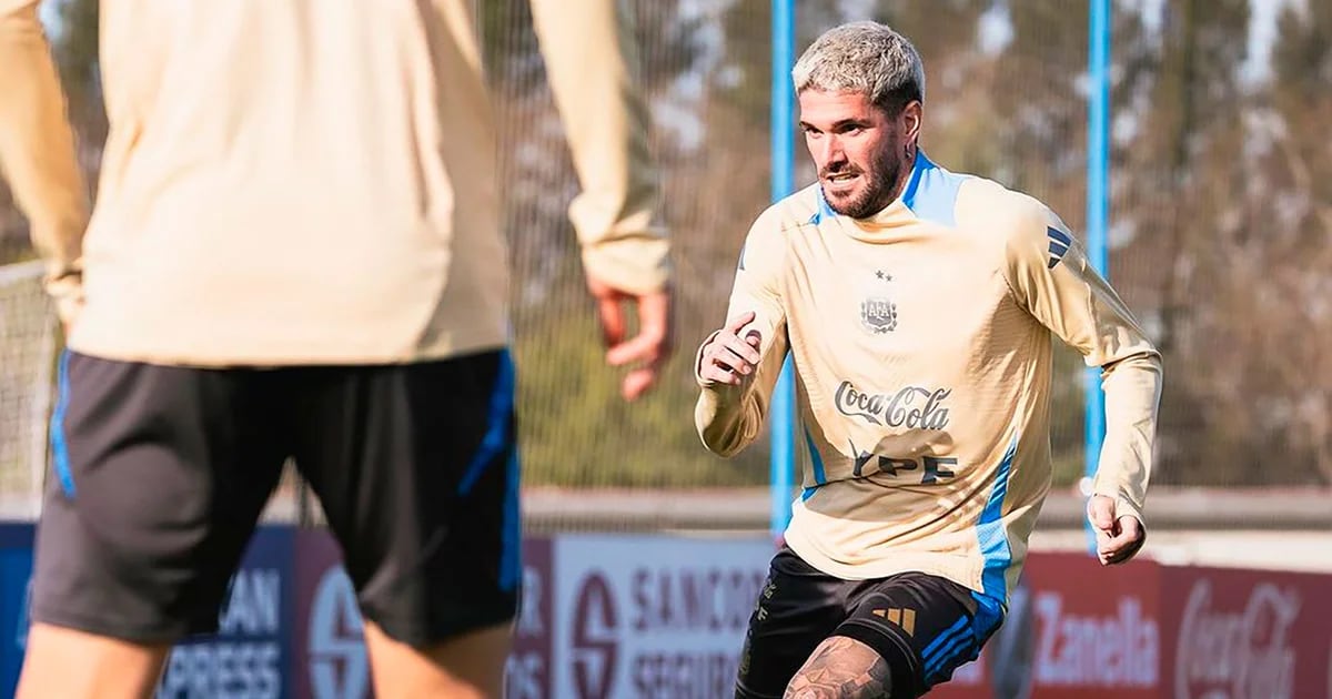 El llamativo look de Rodrigo De Paul en su vuelta a la Selección que fue furor en las redes: las reacciones de Di María y Lo Celso