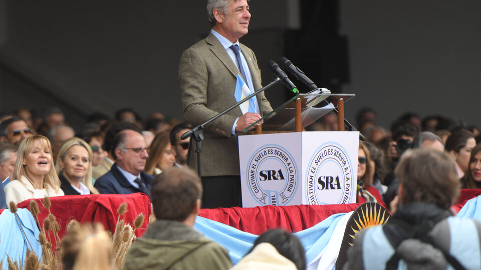 Nicolás Pino aseguró que “no hay conjeturas” sobre el atentado en la sede de la Rural | En una conferencia de prensa