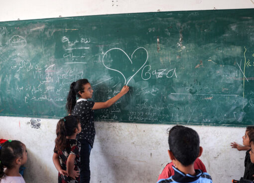 Gaza: Las escuelas permanecerán cerradas por la guerra  | La agencia de refugiados de la ONU teme por “una generación perdida”