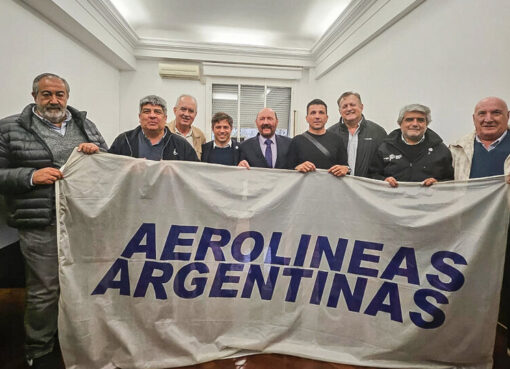 Los gremios de Aerolíneas preparan nuevas medidas con el apoyo de la CGT y gobernadores | El Gobierno provoca para generar un escenario de privatización