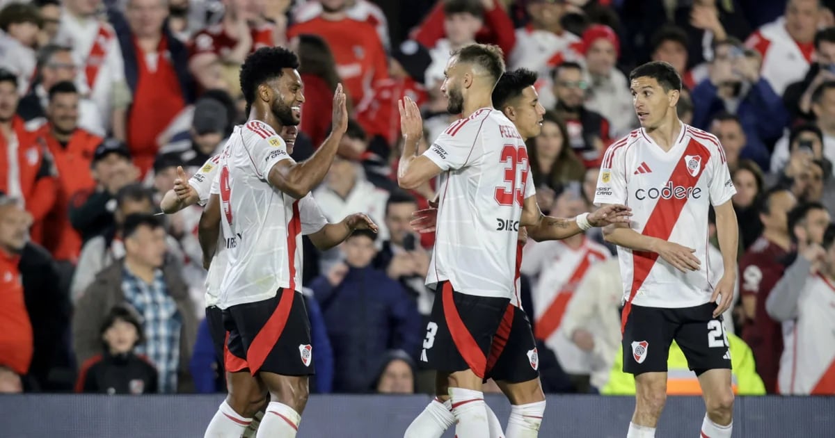 River Plate goleó 4-1 a Atlético Tucumán y se acercó a los primeros lugares de la Liga Profesional