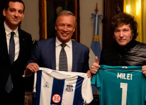 Javier Milei recibió a Andrés Fassi para hablar sobre el fútbol argentino tras la polémica con Claudio Tapia y los arbitrajes