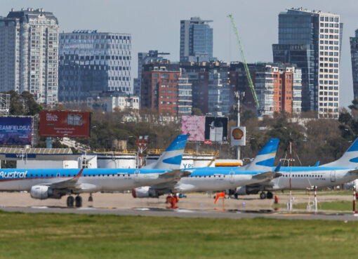 El Gobierno va al Congreso para privatizar Aerolíneas Argentinas  | El miércoles un plenario de comisiones de Diputados discutirá los proyectos del PRO y la CC para deshacerse de la línea de bandera