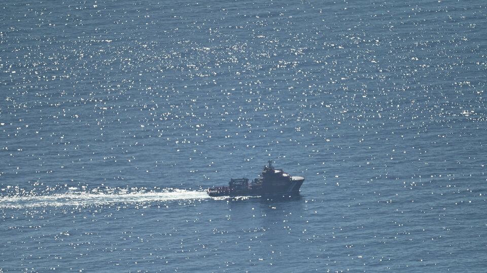 Naufragó una barca con migrantes | Ocurrió frente a las Canarias, en el Atlántico 