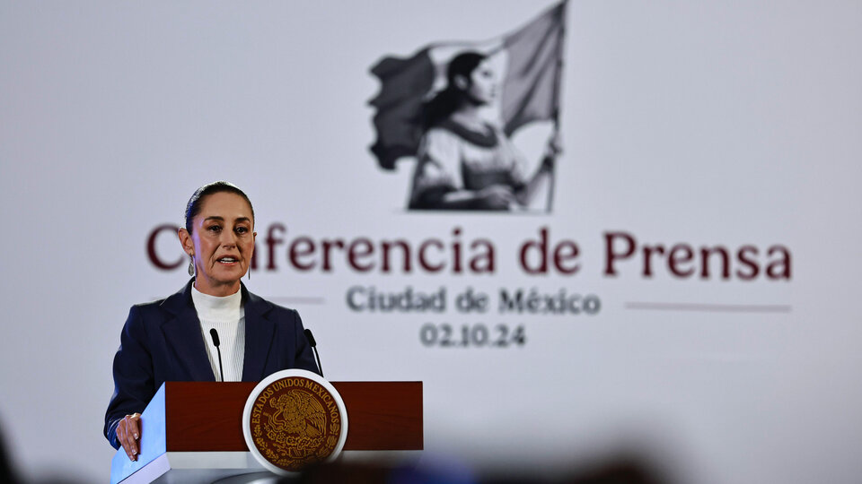 Claudia Sheinbaum ofreció una “disculpa pública” por la masacre de Tlatelolco | La presidenta de México dedicó su primera conferencia matutina a una matanza estudiantil