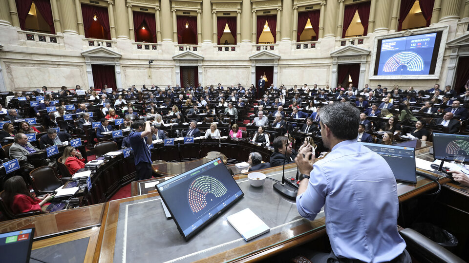 Preocupación en la Casa Rosada porque aún no tiene los votos para blindar el veto de Milei al financiamiento universitario  | El miércoles próximo, Diputados discutirá el veto presidencial en una sesión que pidieron por separado la UCR, EF y UP