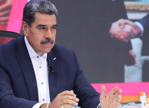 Maduro se ofrece como mediador en Colombia tras la investigación electoral a Petro | Venezuela propone abrir un proceso de diálogo “entre actores colombianos”