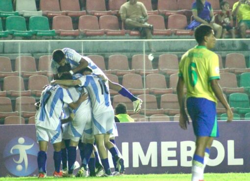 Quién es Felipe Esquivel, la promesa de River Plate que firmó un golazo ante Brasil en el Sudamericano Sub 15