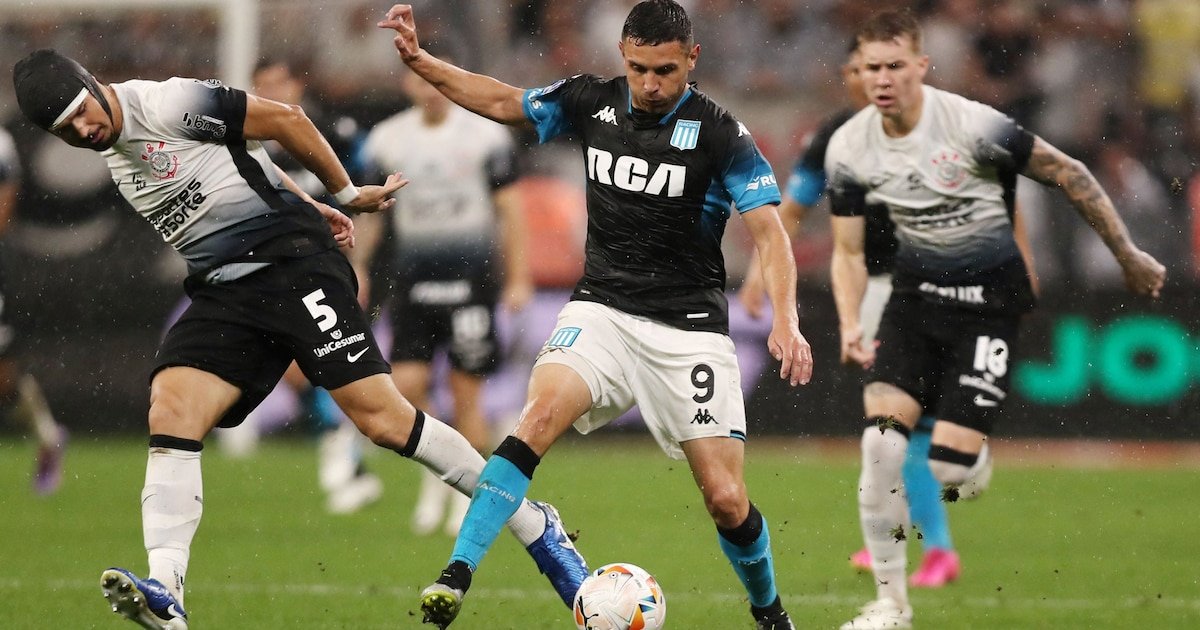 Racing igualó 2-2 ante Corinthians en Brasil por la primera semifinal de la Copa Sudamericana