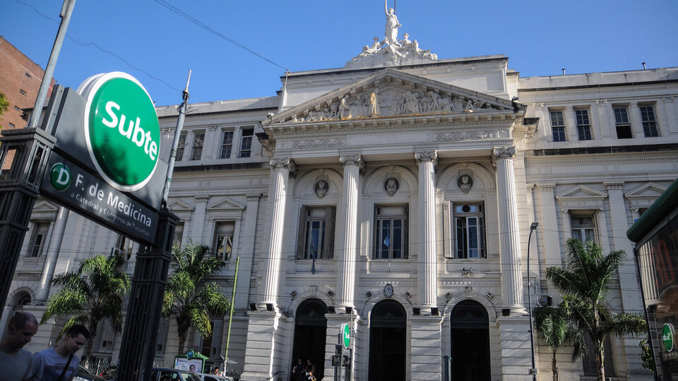 Eliminaron una cátedra de derechos humanos en la Facultad de Económicas de la UBA | La materia “Poder Económico y Derechos Humanos” fue quitada del plan de estudios