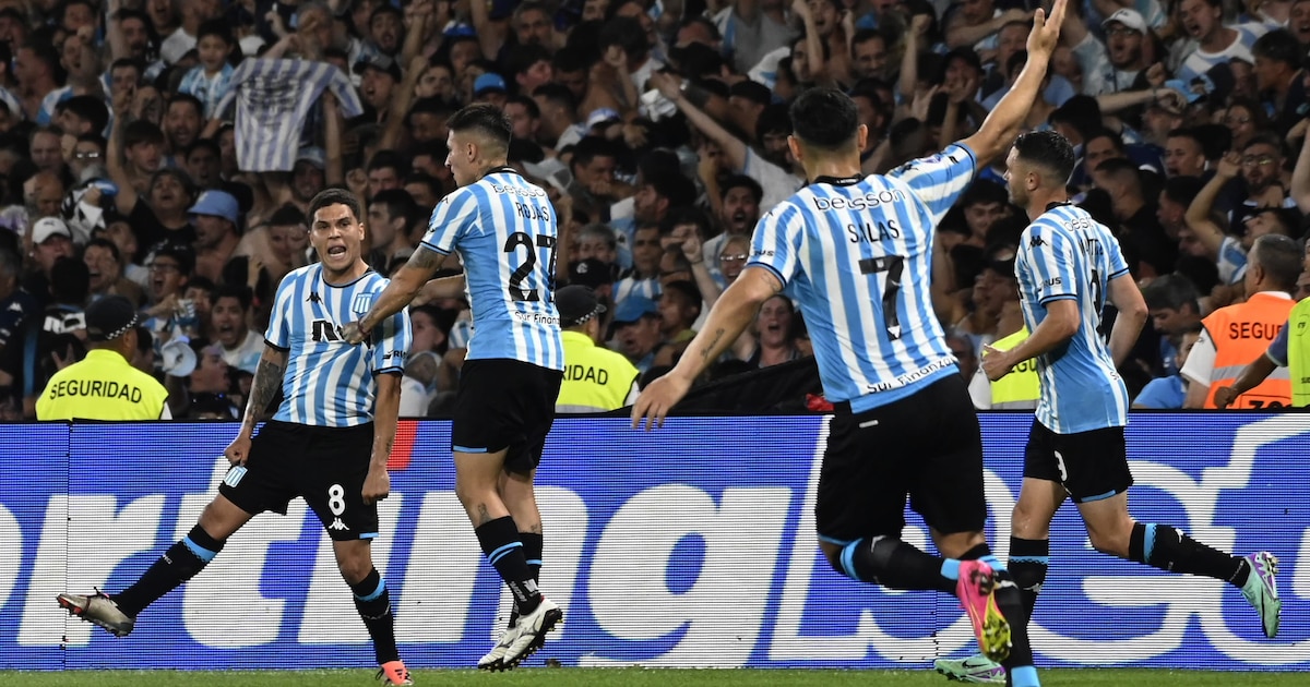 Racing eliminó al Corinthians y buscará un título internacional después de 36 años