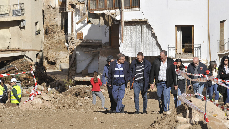 El Gobierno español envía 10 mil efectivos para ayudar tras la DANA | Las víctimas fatales ascienden a 211