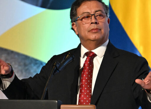 Colombia: denuncian financiación de EE.UU. en la compra del software Pegasus | El presidente Gustavo Petro dijo que “no es lo mismo ciberdefensa que espionaje”