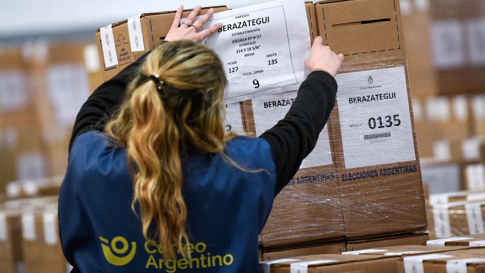 El Gobierno anunció la desregulación del servicio postal, pieza clave para las elecciones | Un área que también le trae dolores de cabeza al macrismo