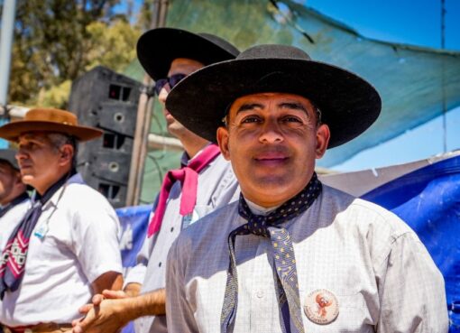 Fernando Sosa, el gaucho sanjuanino que comparte su vida entre las ruedas y el caballo