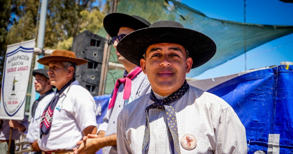 Fernando Sosa, el gaucho sanjuanino que comparte su vida entre las ruedas y el caballo