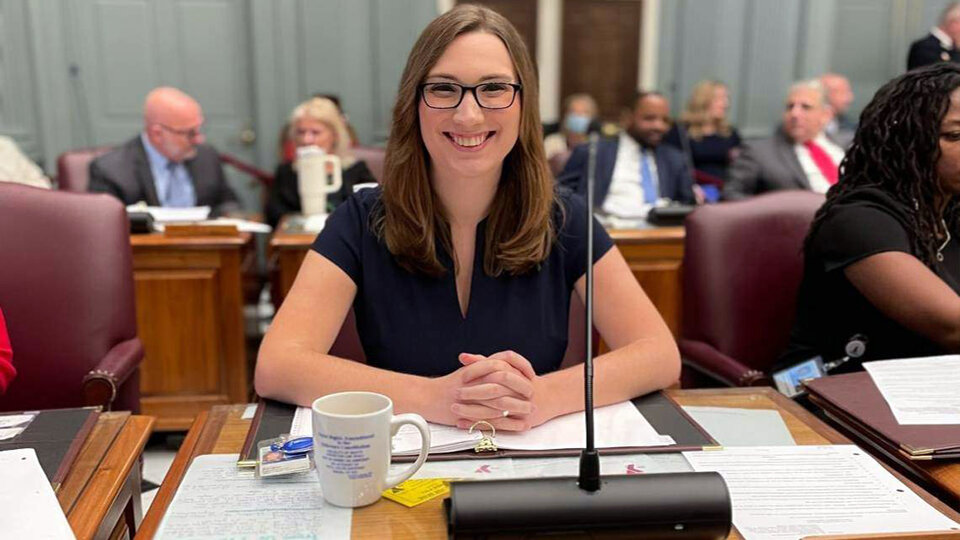 Los baños del Congreso, pretexto de los republicanos para atacar a Sarah McBride la primera legisladora trans | Quieren prohibirle que use el de mujeres