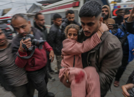 Israel continúa los bombardeos | Cientos de muertos en Líbano y en la Franja de Gaza