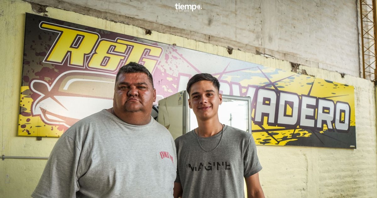 El primer lavadero 24 horas de San Juan: la parada favorita de los remiseros para comer y lavar el coche de madrugada