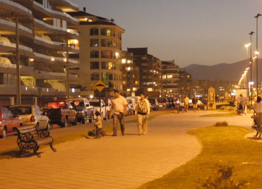 Tiempo de San Juan en Chile: La Serena de noche y sus precios, para todos los bolsillos