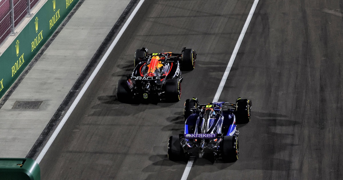 Así fue el singular sobrepaso de Colapinto a Checo Pérez en la calle de boxes durante el inicio de la carrera sprint de Qatar