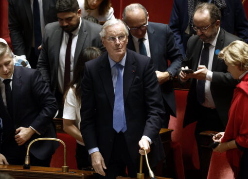 Francia: cayó el gobierno de Michel Barnier  | La Asamblea Nacional aprobó un voto de censura de La Francia Insumisa