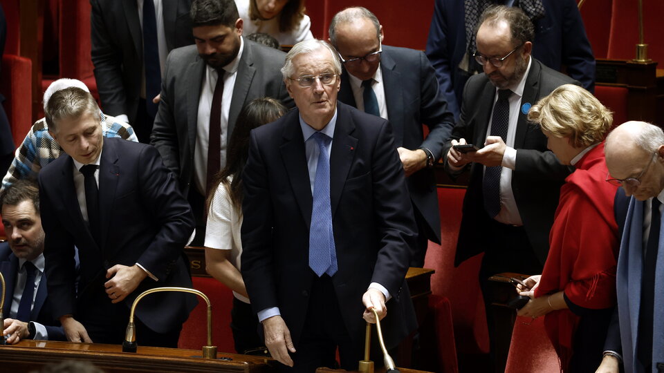 Francia: cayó el gobierno de Michel Barnier  | La Asamblea Nacional aprobó un voto de censura de La Francia Insumisa