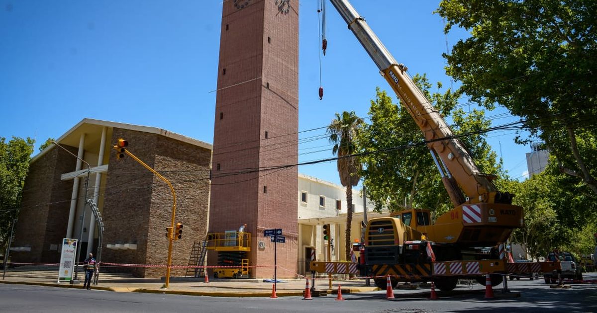 En fotos, el Campanil sanjuanino se ilumina para festejar la Navidad