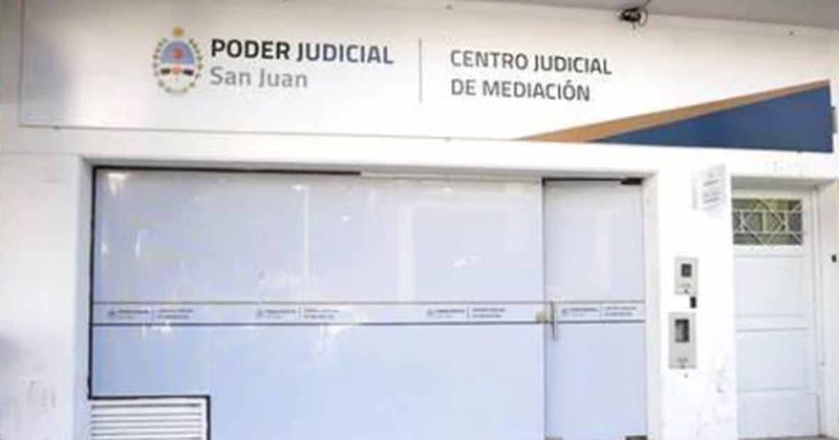 Los mediadores judiciales apuntan contra la Corte de Justicia por obligarlos a pagar para trabajar