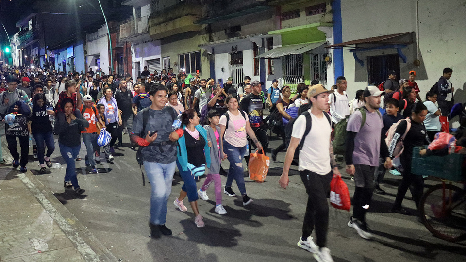 La primera caravana migrante del año partió hacia Estados Unidos | Desde la frontera sur de México