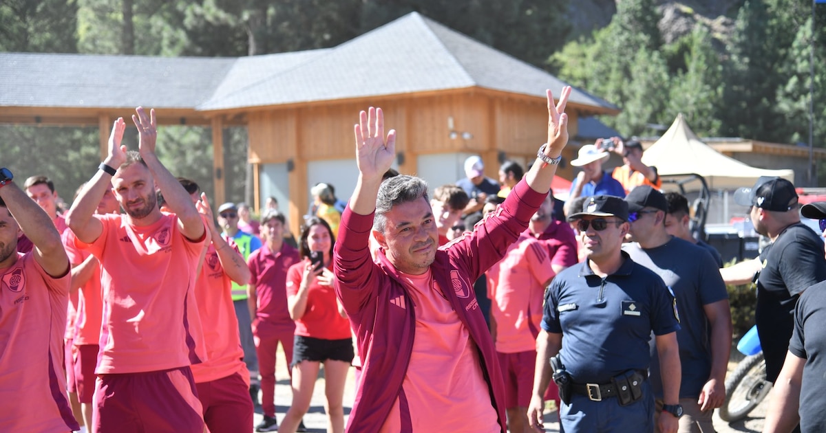 River Plate llegó a San Martín de Los Andes para comenzar la pretemporada: el multitudinario recibimiento de los hinchas