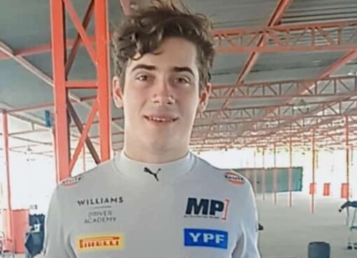 Franco Colapinto volvió al kartódromo de Zárate y causó furor: del gesto con un piloto a la llamativa camiseta con la que posó