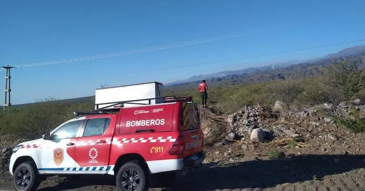 Incendio en Valle Fértil: sólo queda un foco activo y hay 100 ha afectadas hasta el momento