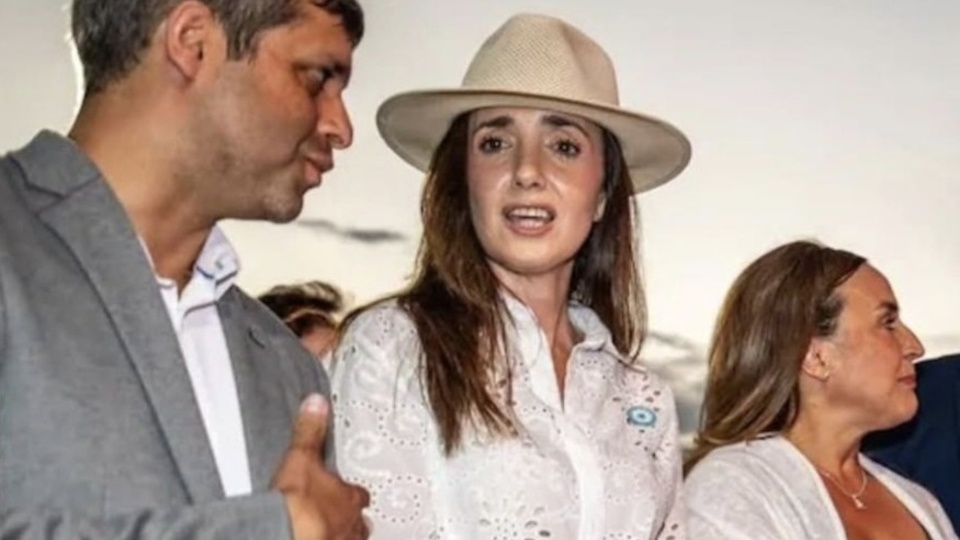 Con bajo perfil y cautiva de la interna, Victoria Villarruel pasó por Jesús María | La vicepresidenta estuvo varios días en Córdoba y evitó definiciones políticas