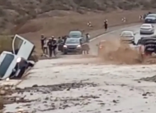 Intentó cruzar un badén de la Ruta 40 y fue arrastrado por la creciente