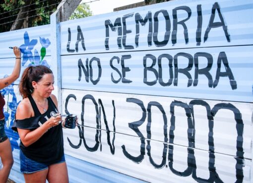 H.I.J.O.S. volvió a pintar el mural en San Isidro | Respuesta a Ramiro Marra que había borrado el homenaje al nieto 138