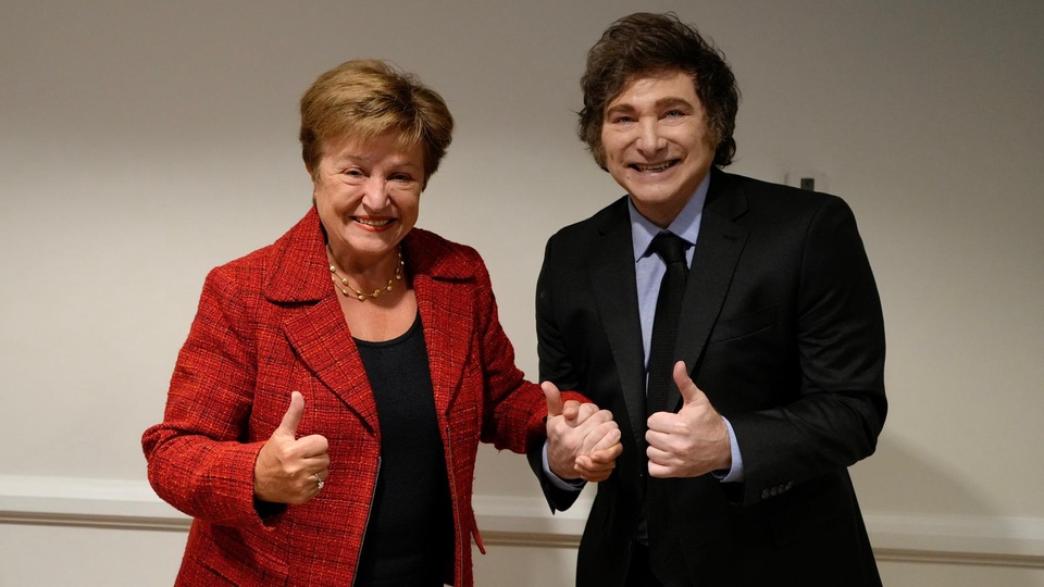 La historia detrás de la foto de Milei con Georgieva: Sonrisas y la súplica por más dólares | El Gobierno quiere acelerar un nuevo préstamo con el FMI