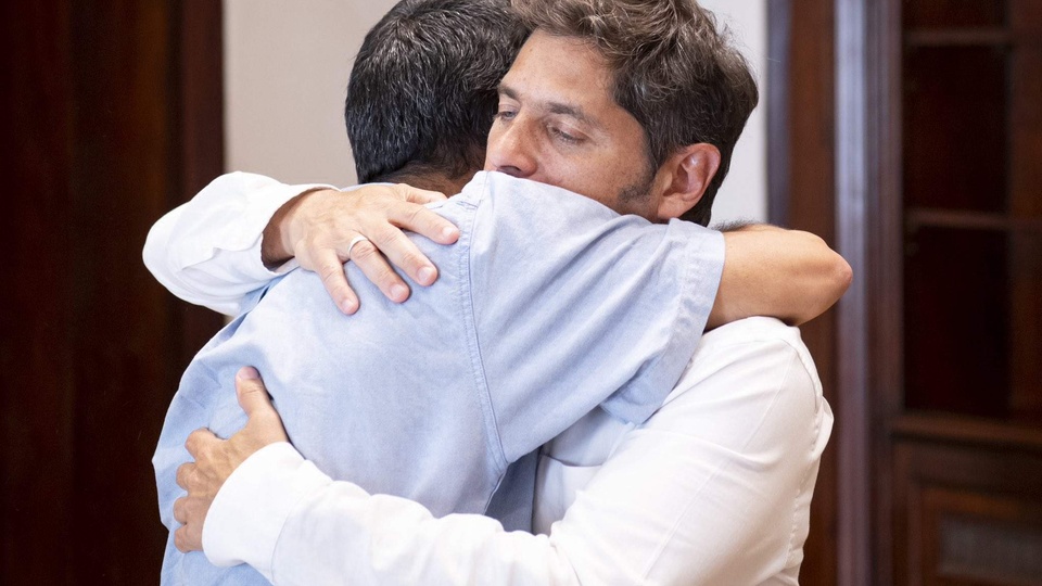 Axel Kicillof se reunió con Ramón Inama, hermano de la nieta recuperada número 139 | “Mantenemos viva la llama de la memoria, la verdad y la justicia”