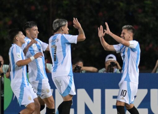 Una jugada “a lo Messi”, show del Diablito Echeverri y goleada histórica: los seis tantos de Argentina a Brasil en el Sudamericano Sub 20