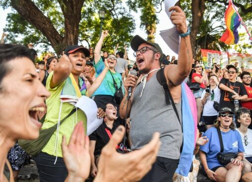 Desde el peronismo al radicalismo, los partidos se suman a la Marcha Antifascista y Antirracista contra Milei | La oposición se pliega a la manifestación