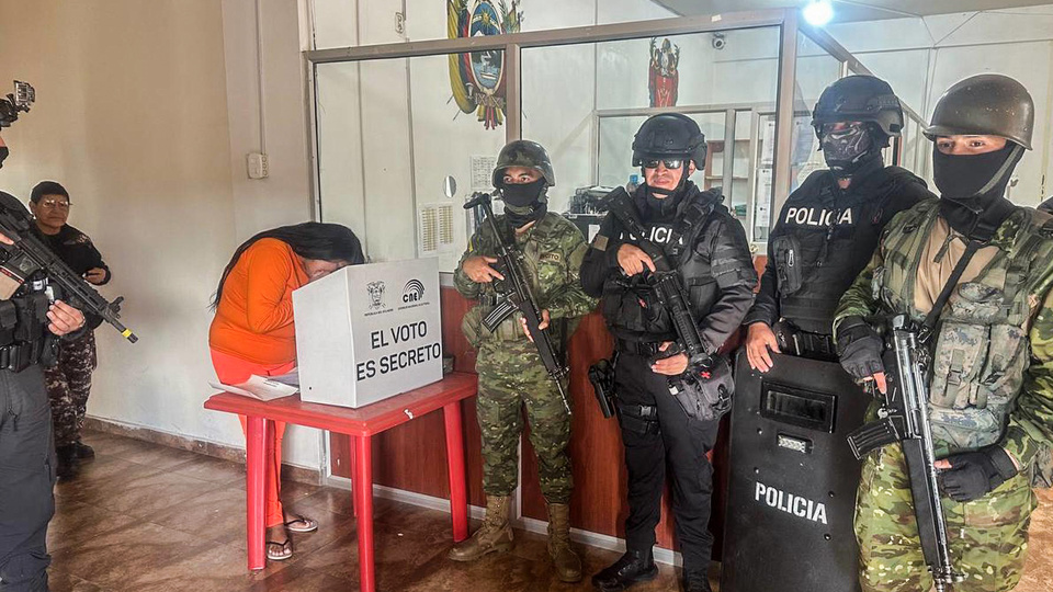 Ecuador: las elecciones generales se iniciaron con el voto en las cárceles | El epicentro de la crisis de violencia criminal que golpea al país sudamericano